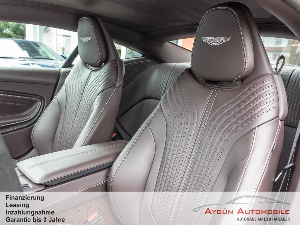 Aston Martin DB11