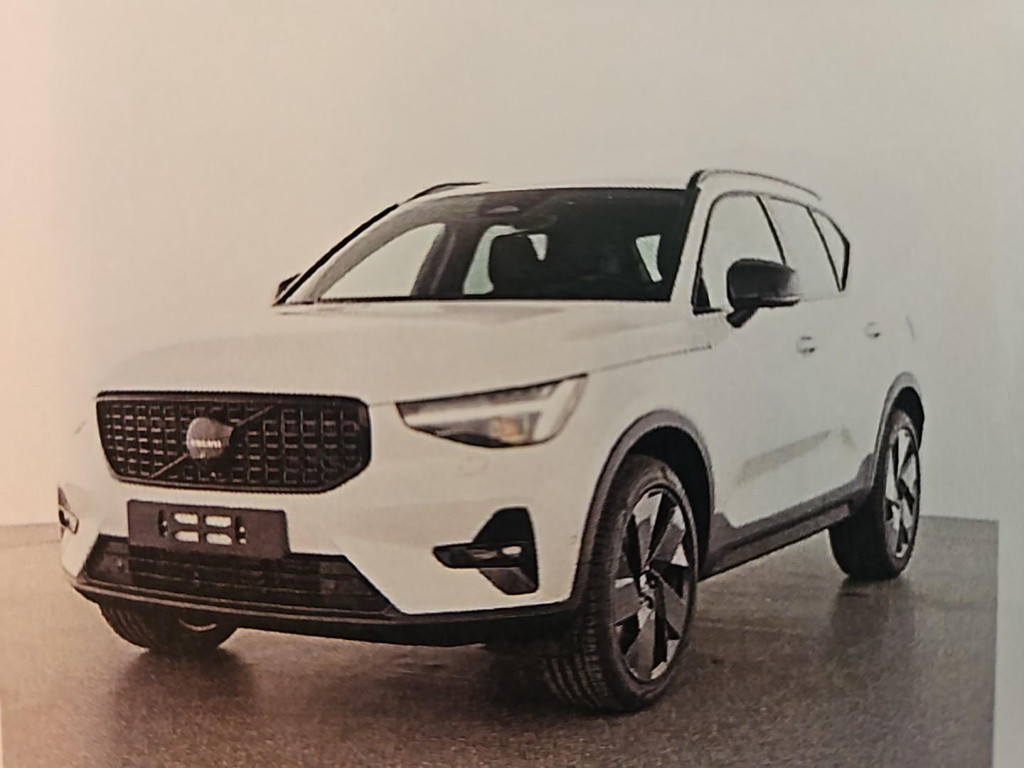 Volvo XC40 Plus