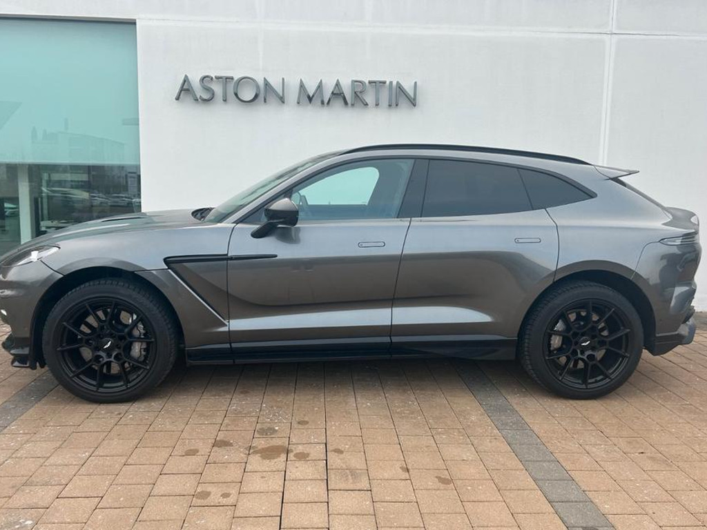 Aston Martin DBX