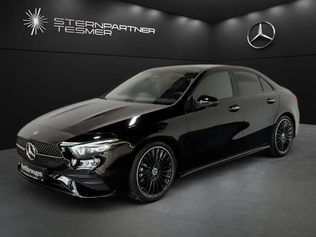 Mercedes-Benz A-Klasse A 200 AMG Line A 200 d