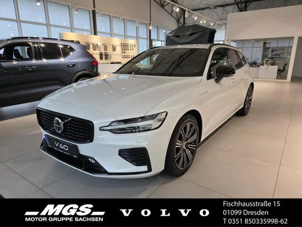 Volvo V60 AWD Hybrid Recharge Plus Dark