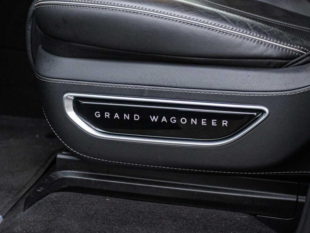 Jeep Wagoneer