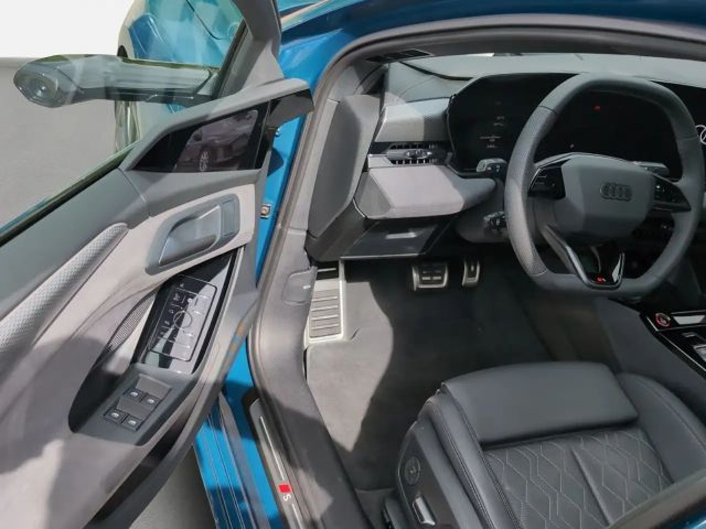Audi S6 e-tron