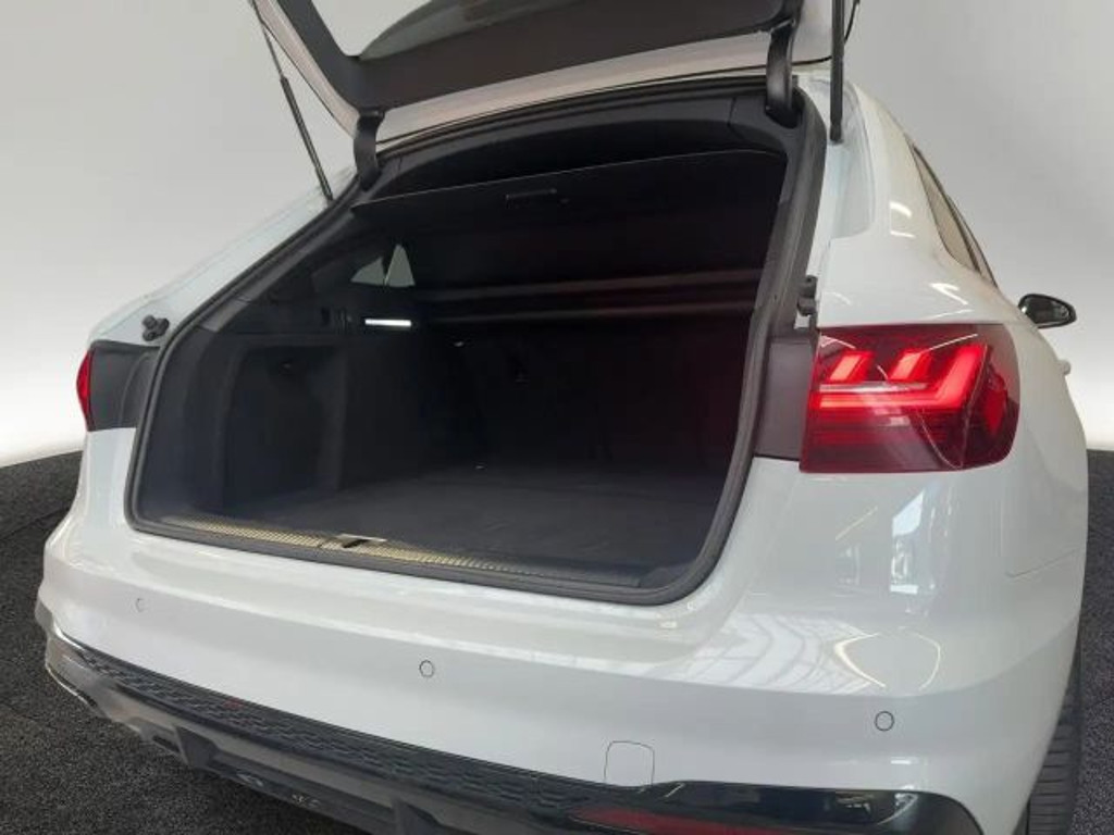 Audi A4 S-Line 40 TFSI