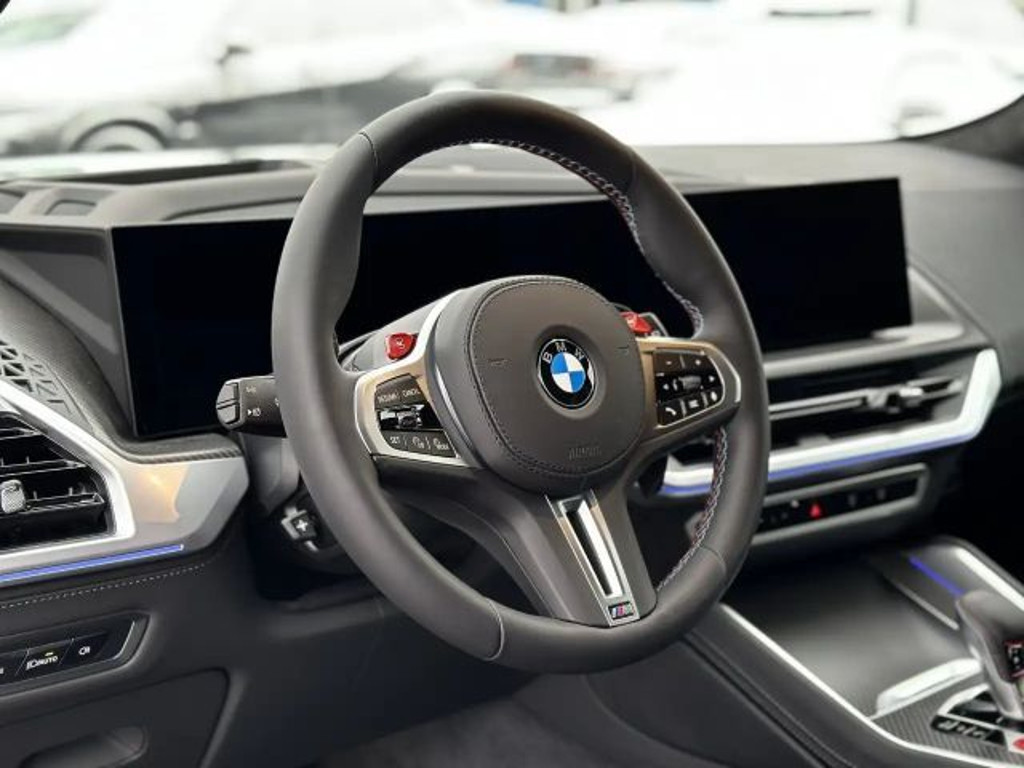 BMW XM