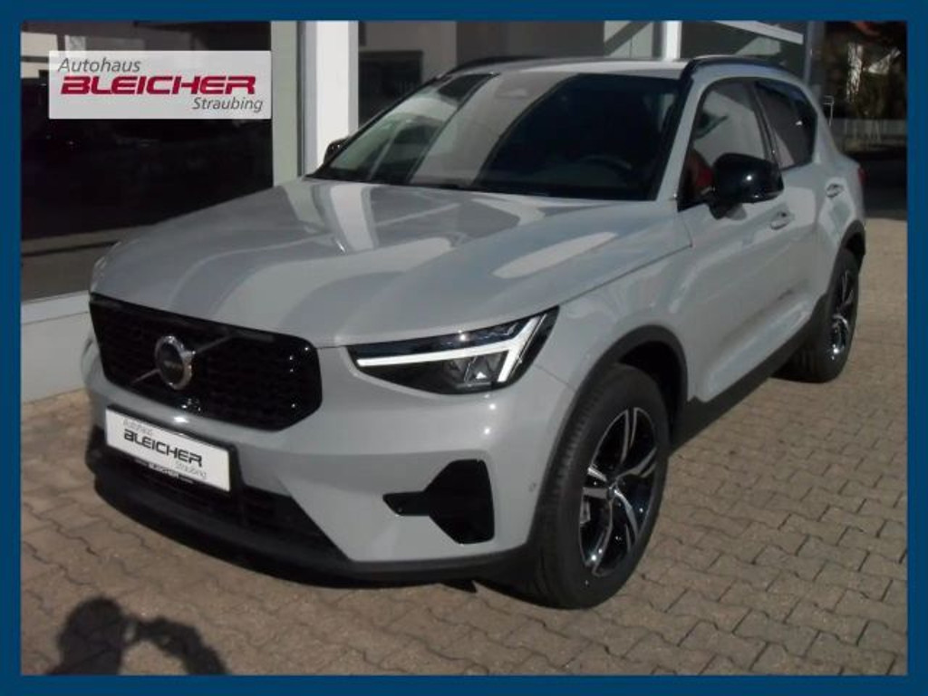 Volvo XC40 Plus Dark