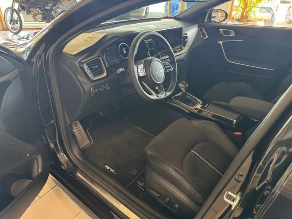 Kia ProCeed