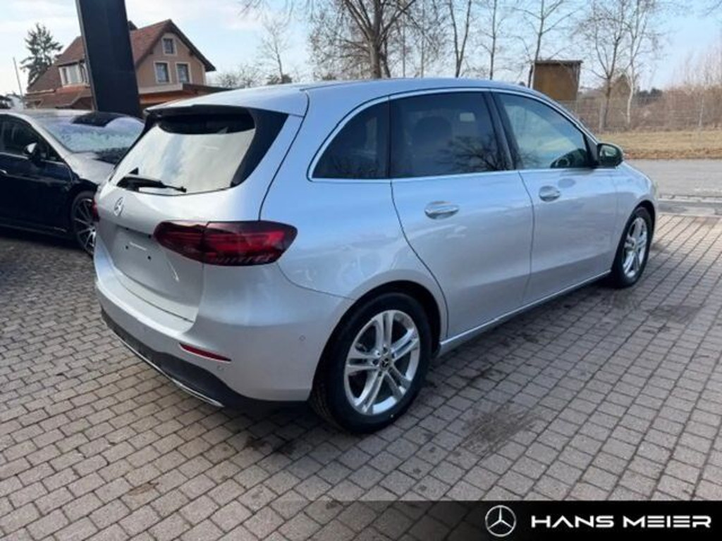 Mercedes-Benz B-Klasse B 200 Progressive B 200 d