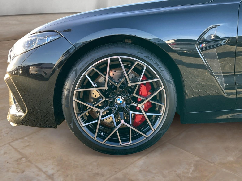 BMW M8