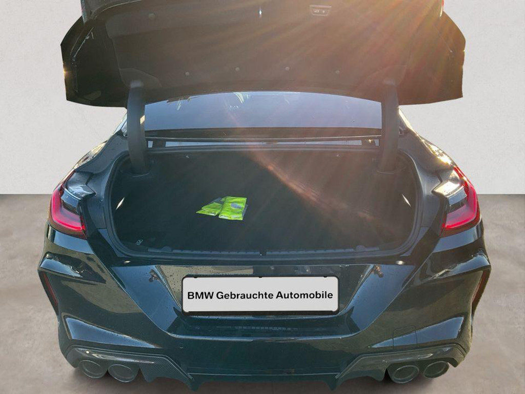 BMW M8