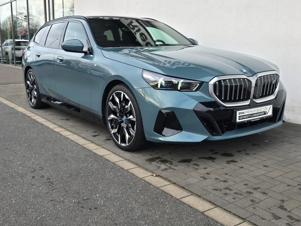 BMW i5 Touring eDrive40