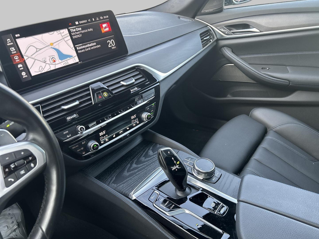 BMW M550