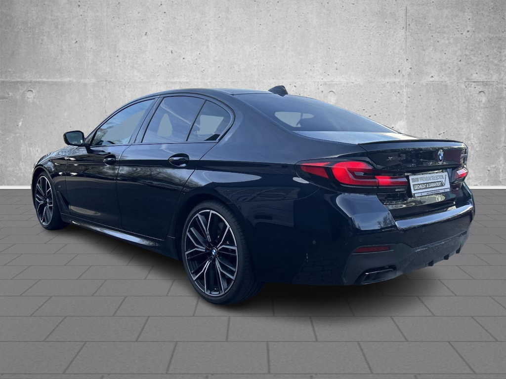 BMW M550