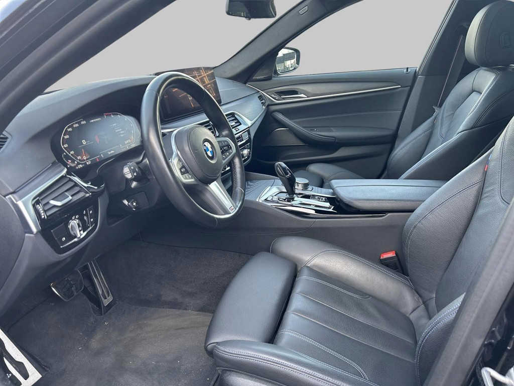 BMW M550