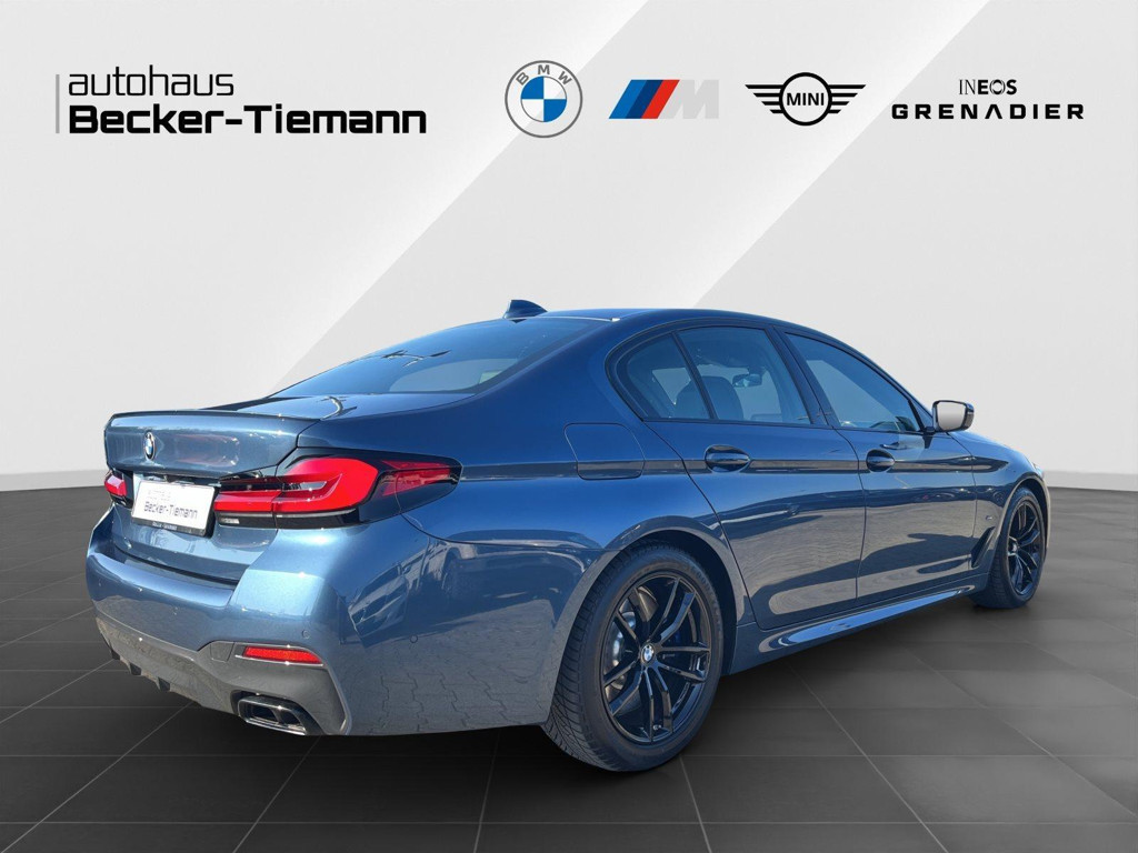 BMW M550