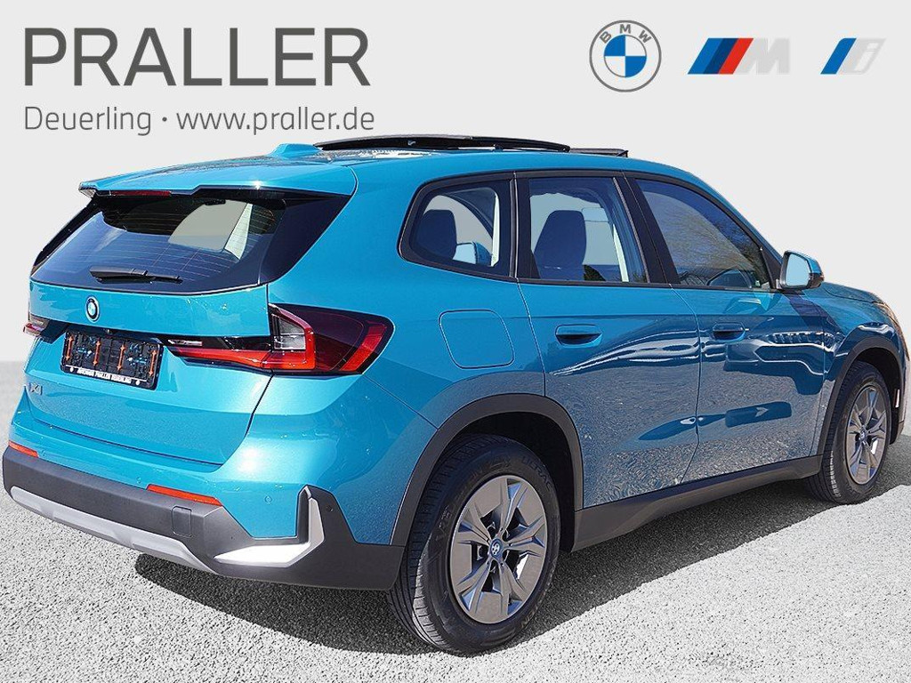BMW iX1