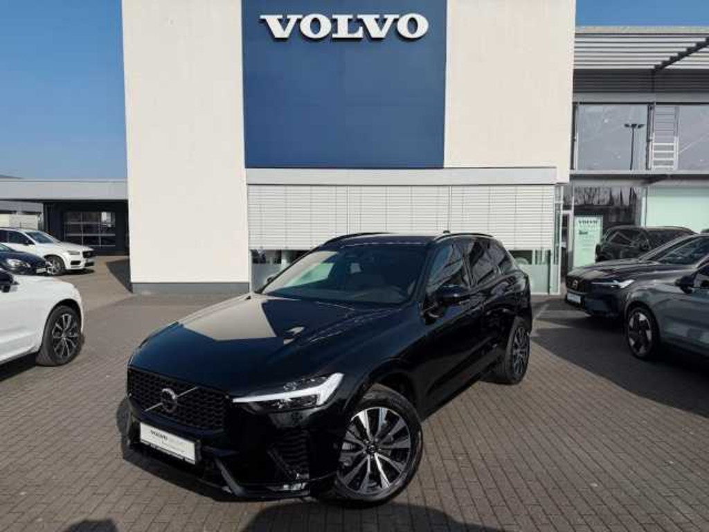 Volvo XC60 AWD Plus Dark