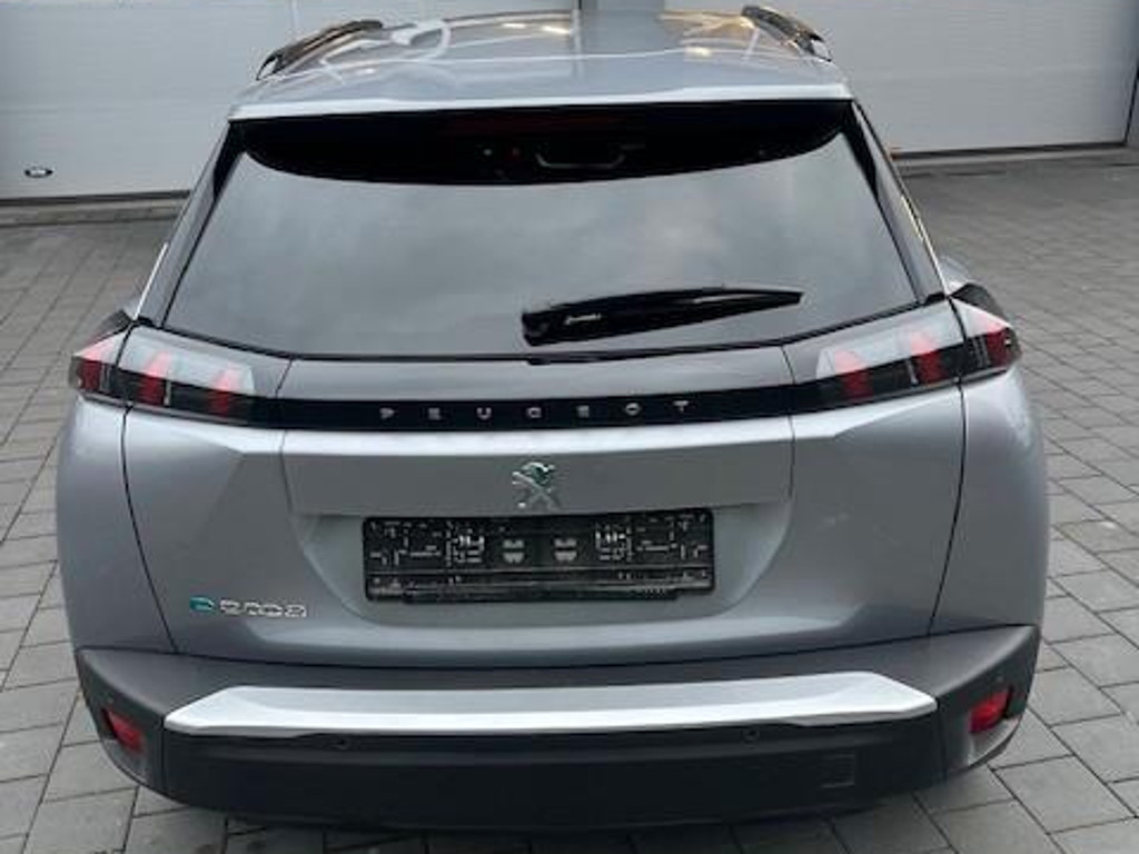Peugeot e-2008