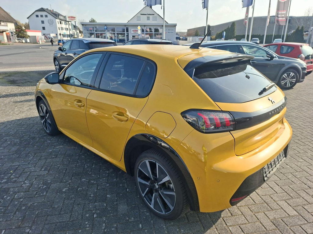 Peugeot e-208