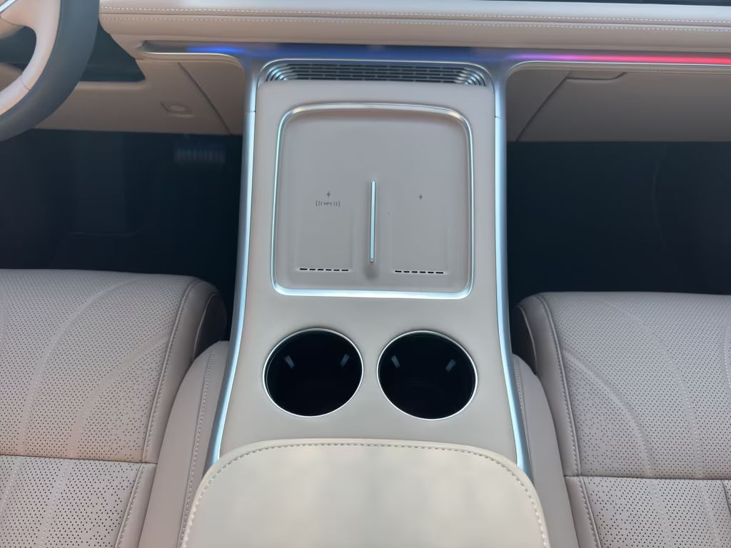 Xpeng G9