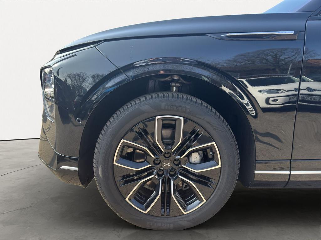 Xpeng G9