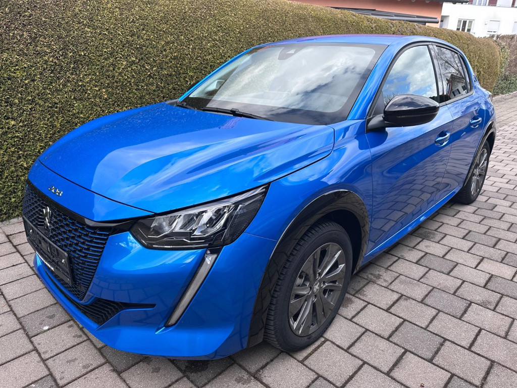 Peugeot e-208