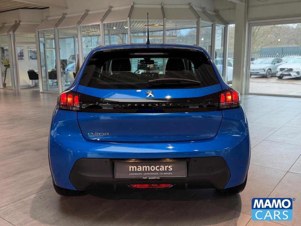 Peugeot e-208