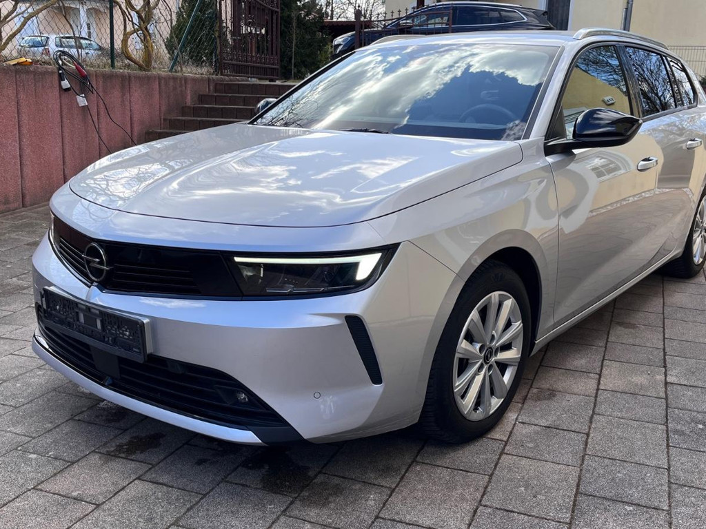 Opel Astra Sports Tourer 1.5 Turbo Business Elegance