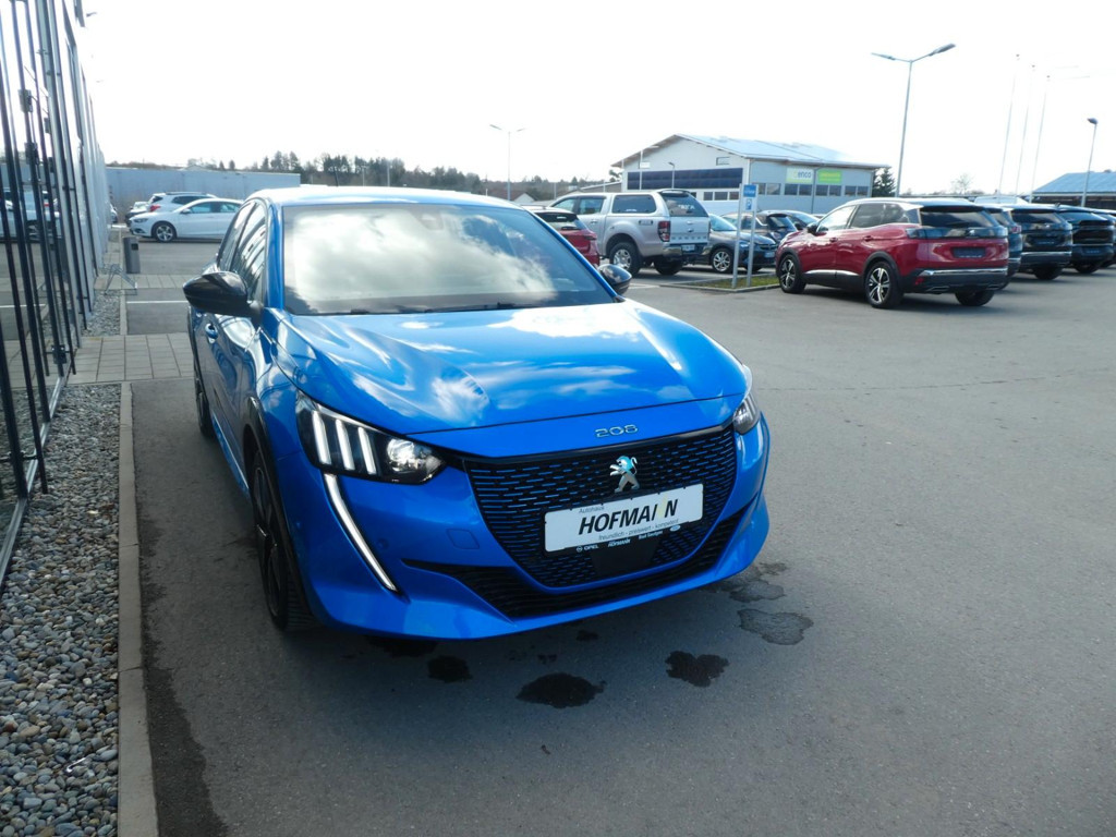 Peugeot e-208
