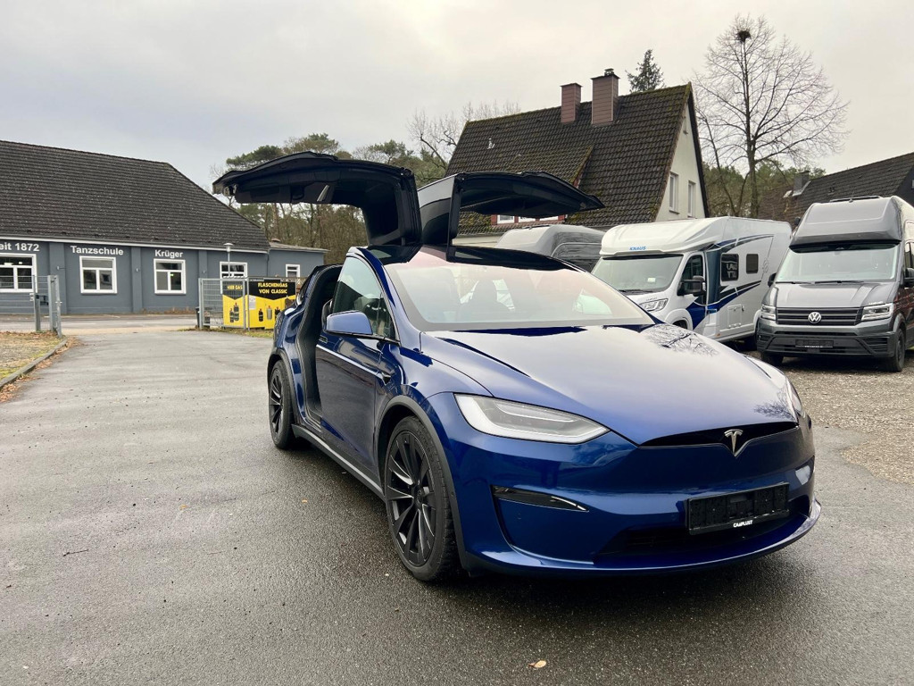 Tesla Model X Plaid