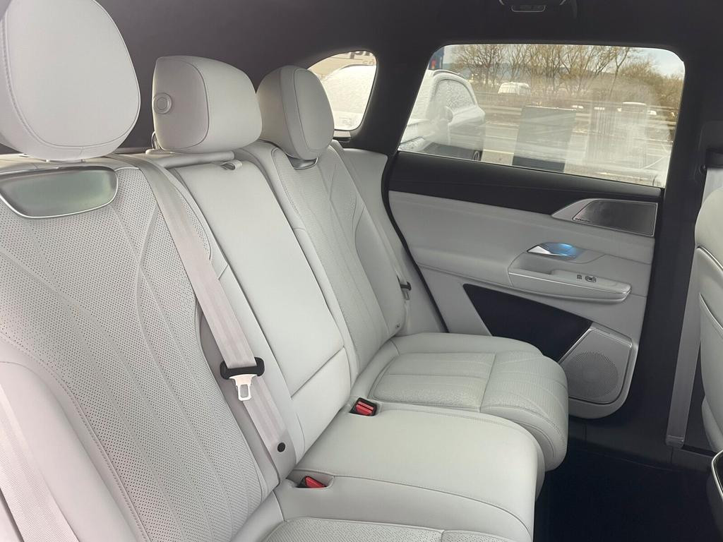 Xpeng G9 AWD