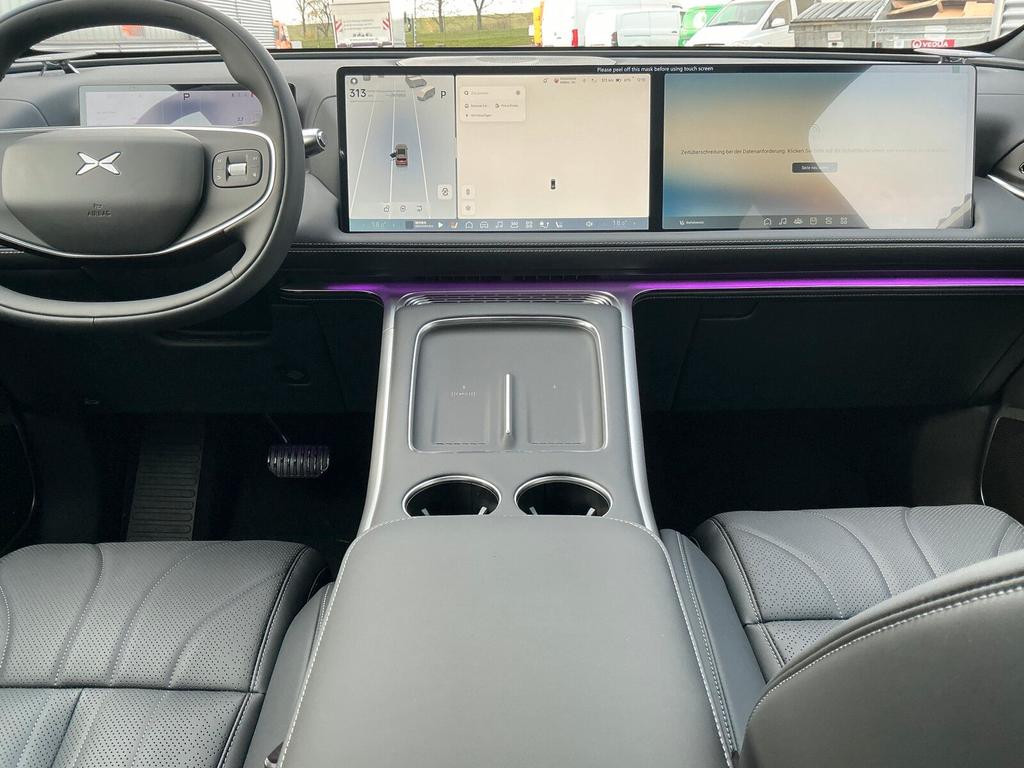 Xpeng G9