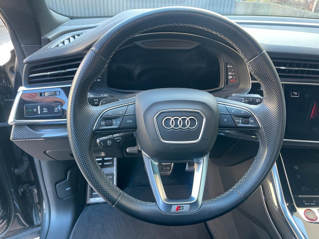 Audi SQ8