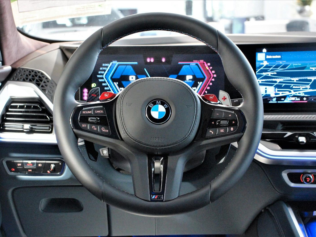 BMW XM