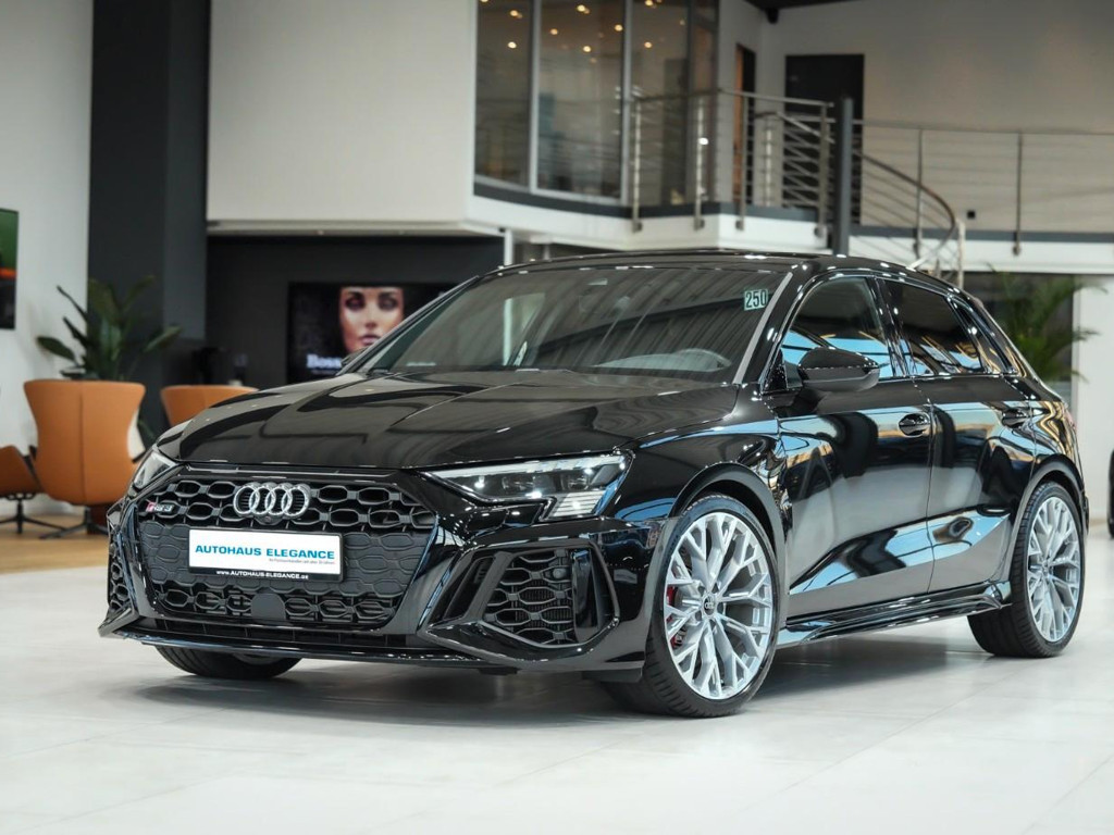Audi RS3 Sportback Sedan