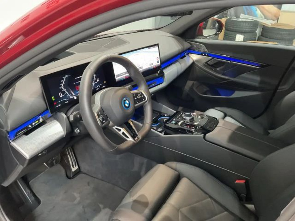 BMW i5