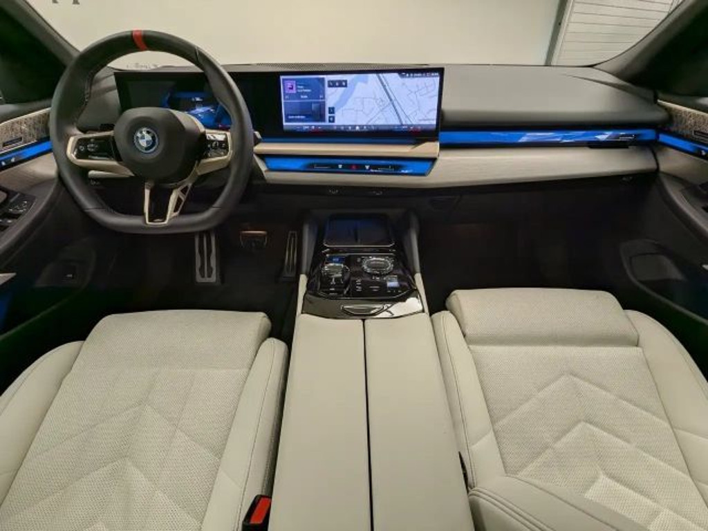 BMW i5