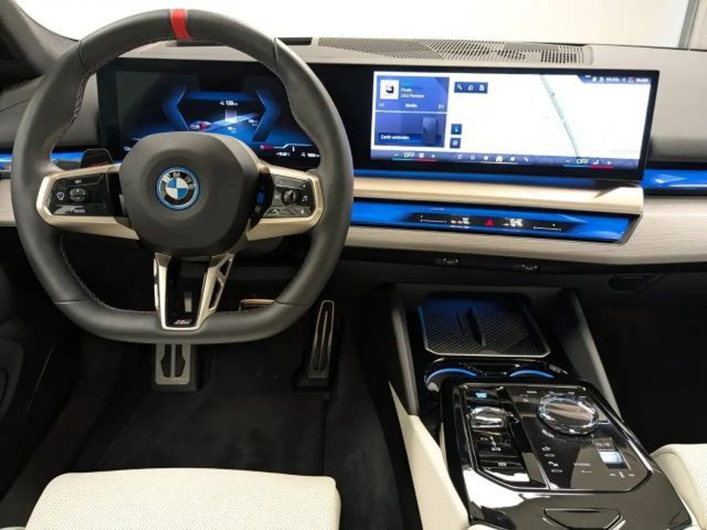 BMW i5