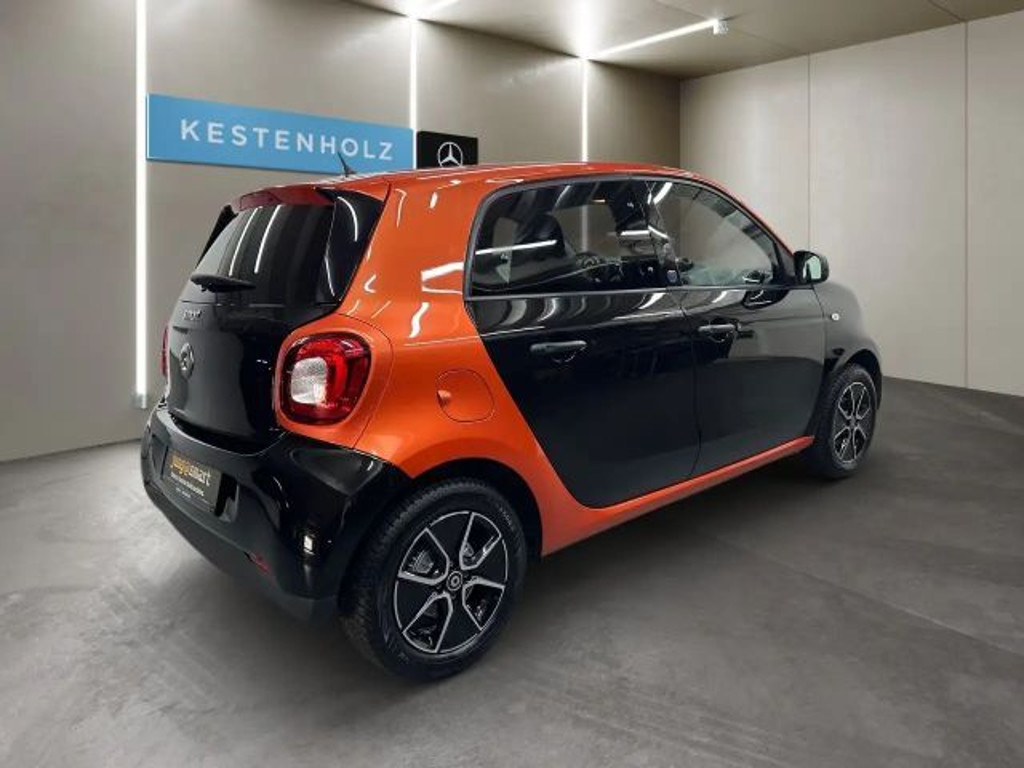 Smart EQ forfour