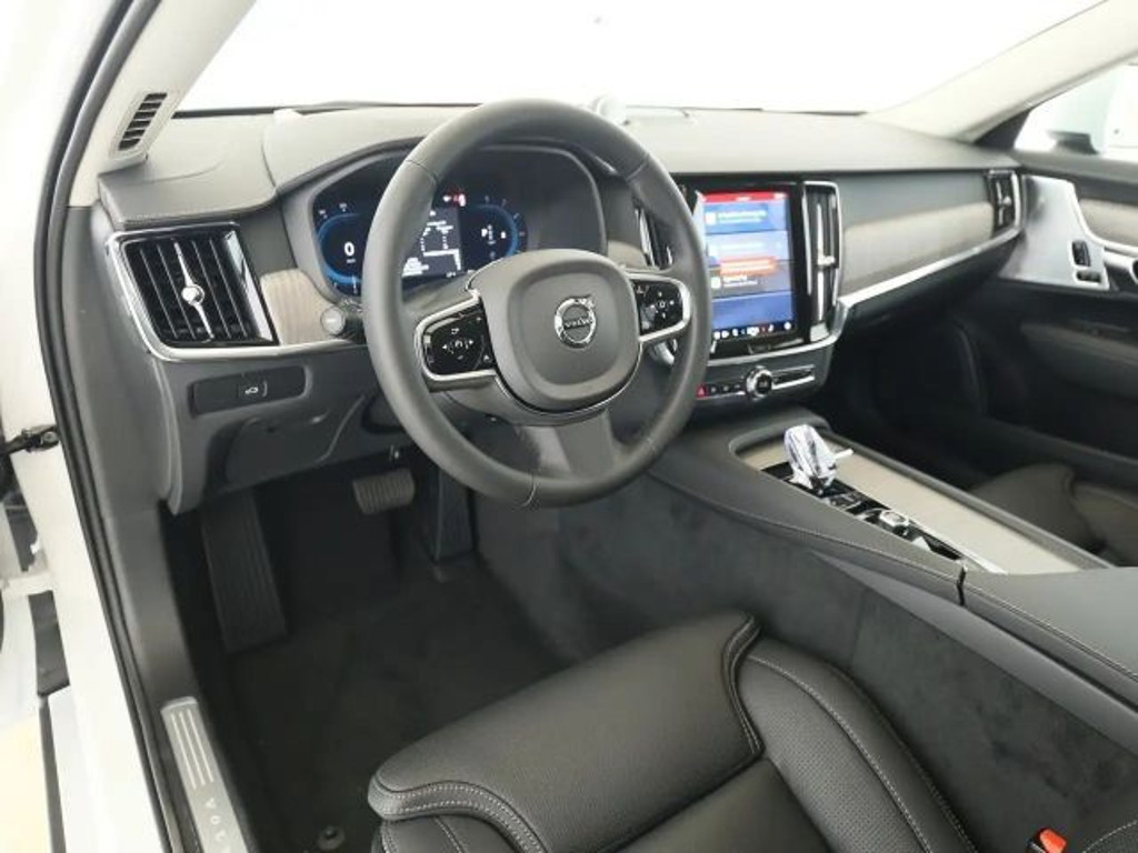 Volvo V90 Cross Country