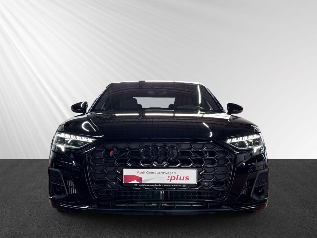 Audi S8