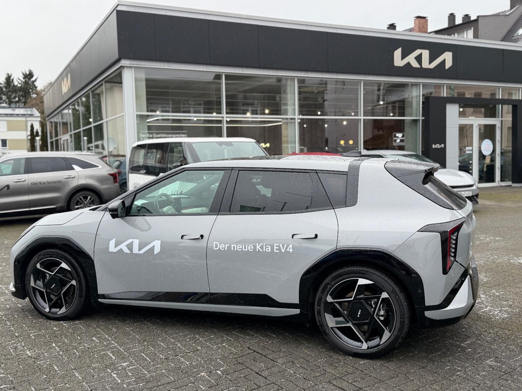 Kia EV4