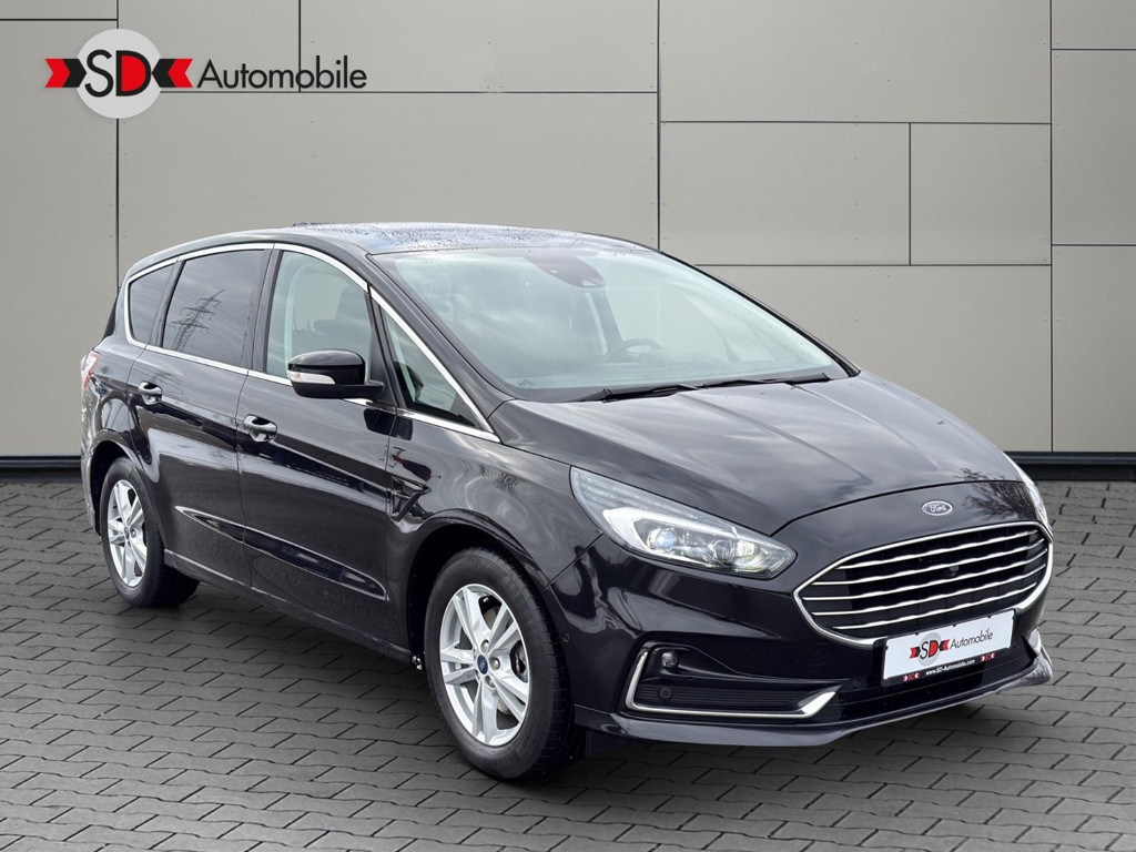 Ford S-Max Titanium
