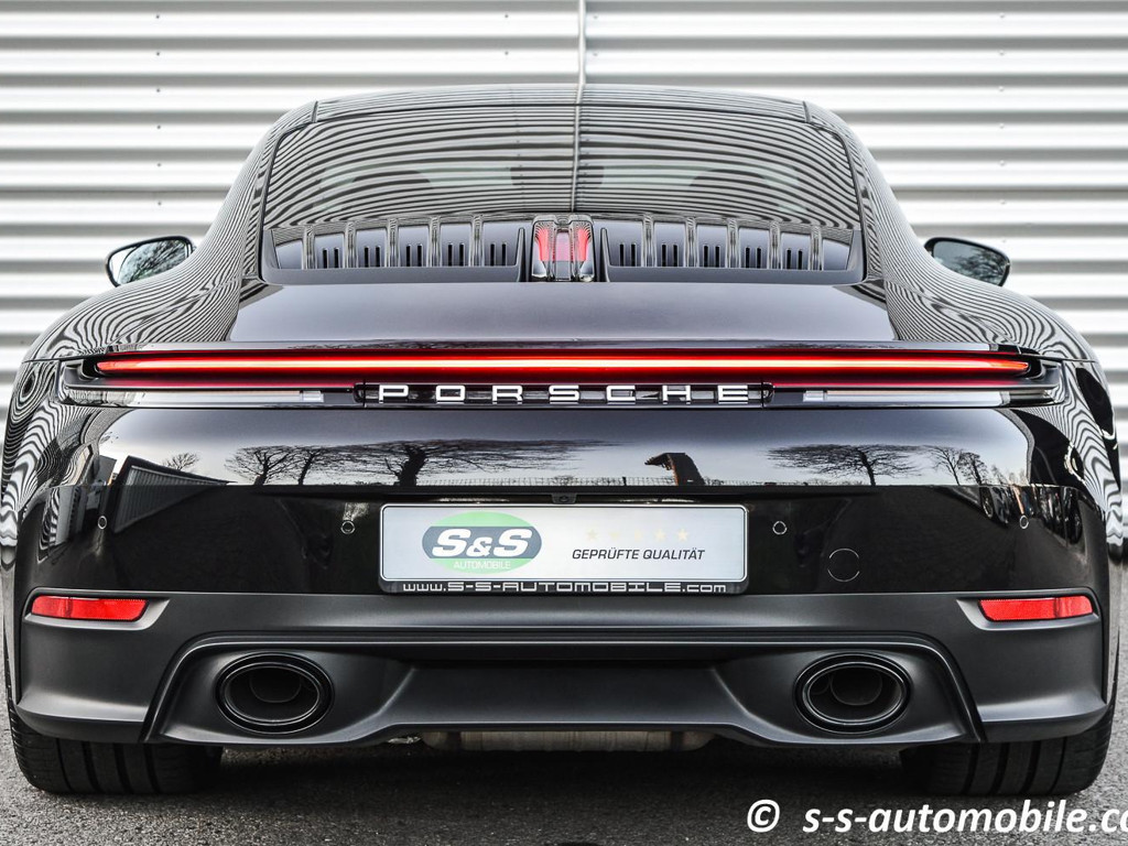 Porsche 992