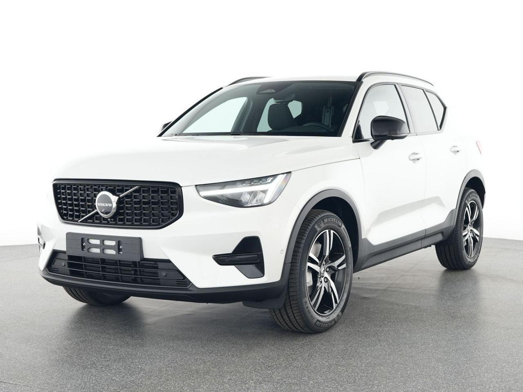 Volvo XC40 Plus Dark