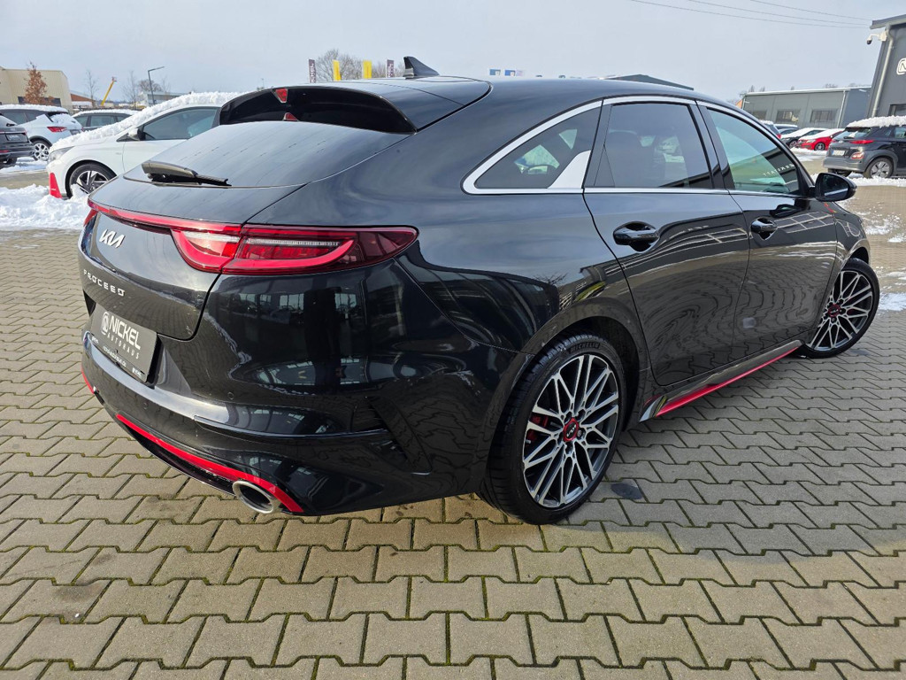 Kia ProCeed