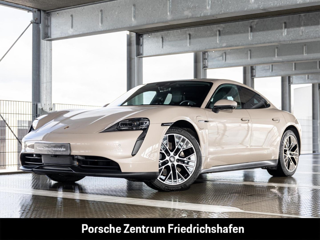 Porsche Taycan HA-Lenkung Surround-View BOSE Luftfederun
