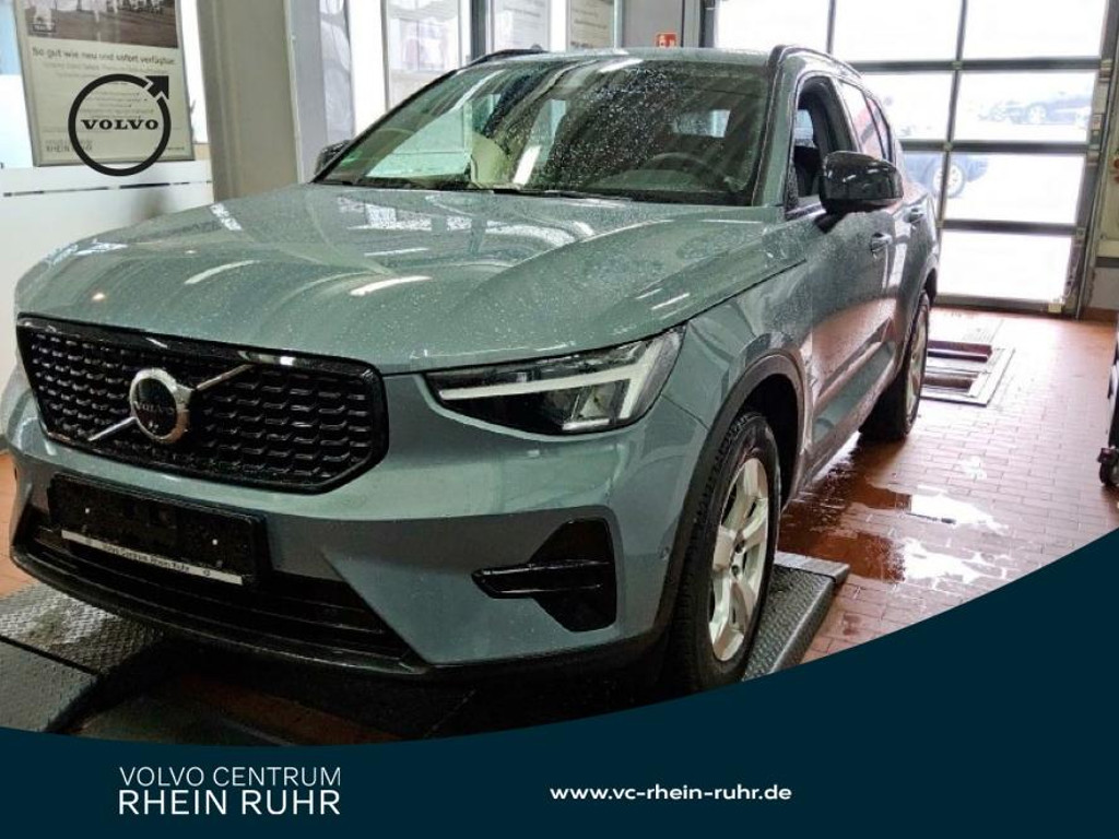 Volvo XC40 Plus Dark