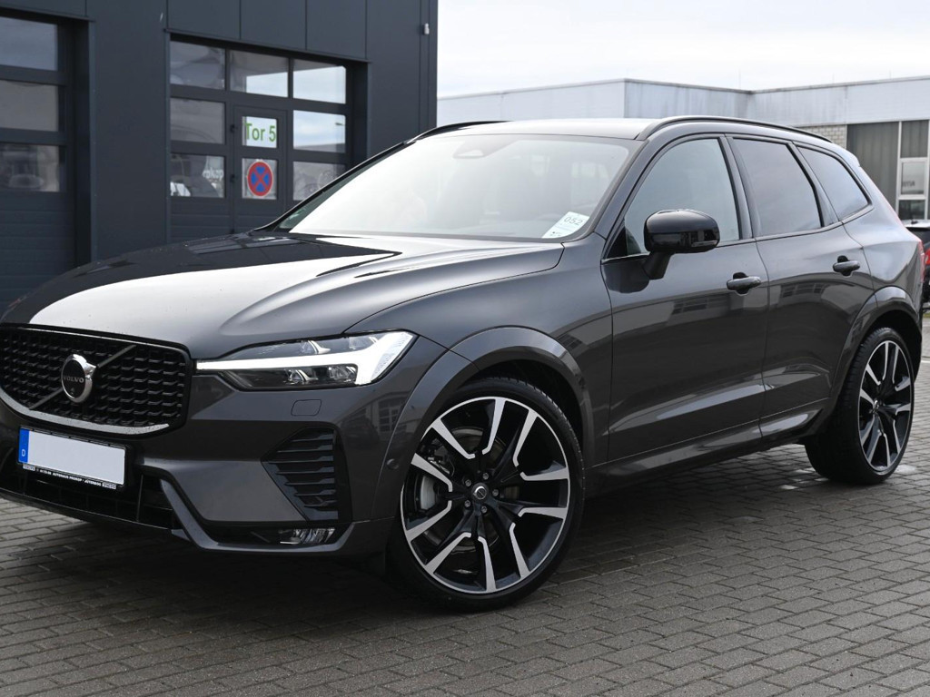 Volvo XC60 AWD Ultimate Dark