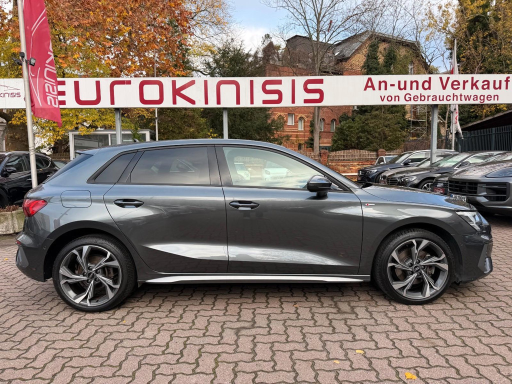 Audi A3 Sportback Sedan S-Line Hybride